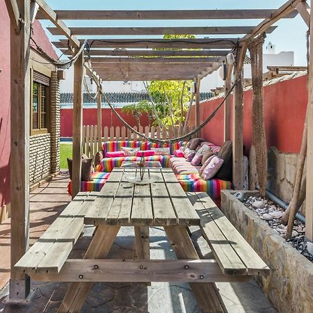 Villa Marty - Mayores De 25 Anos Chiclana de la Frontera Dış mekan fotoğraf