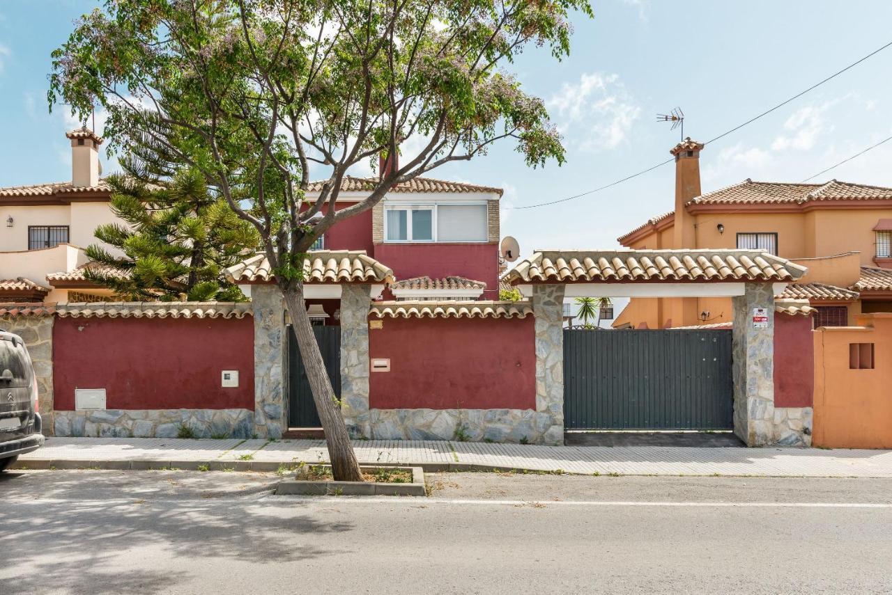 Villa Marty - Mayores De 25 Anos Chiclana de la Frontera Dış mekan fotoğraf